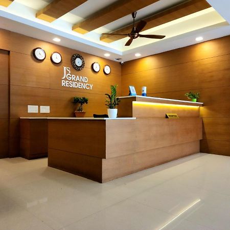 Js Grand Residency Otel Palakkad Dış mekan fotoğraf