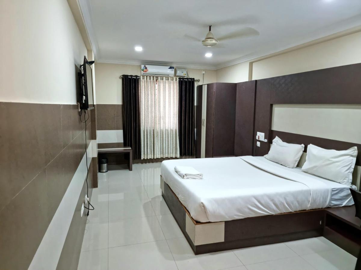 Js Grand Residency Otel Palakkad Dış mekan fotoğraf