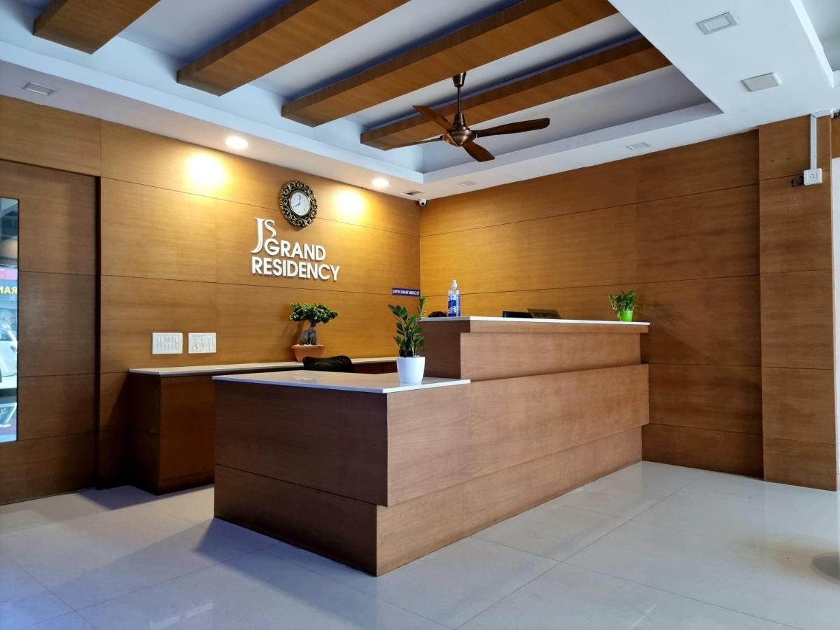 Js Grand Residency Otel Palakkad Dış mekan fotoğraf