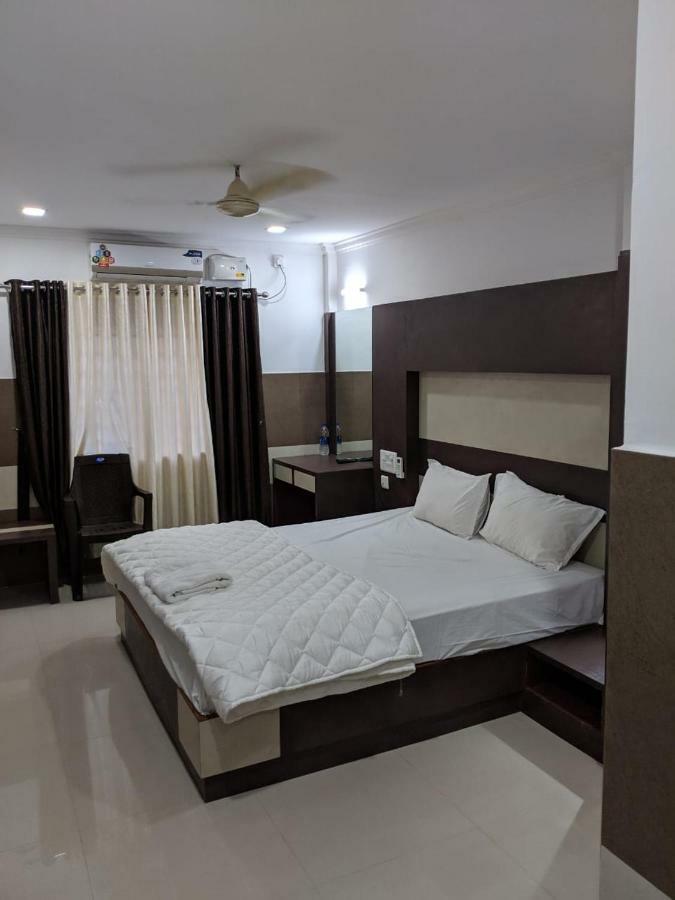Js Grand Residency Otel Palakkad Dış mekan fotoğraf